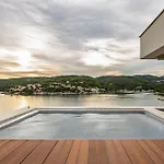 Remi Villa
