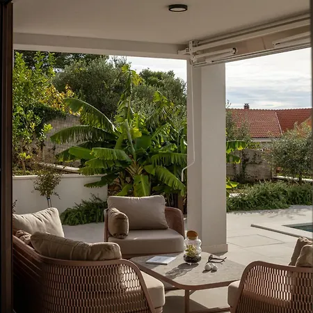 ヴィラ Remi サマティン