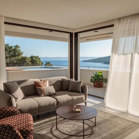 Remi Villa Sumartin