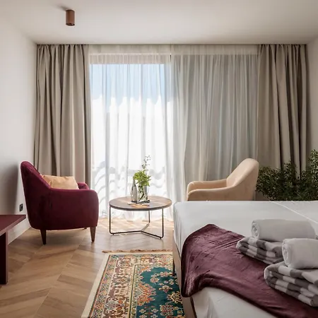 Remi Villa Sumartin